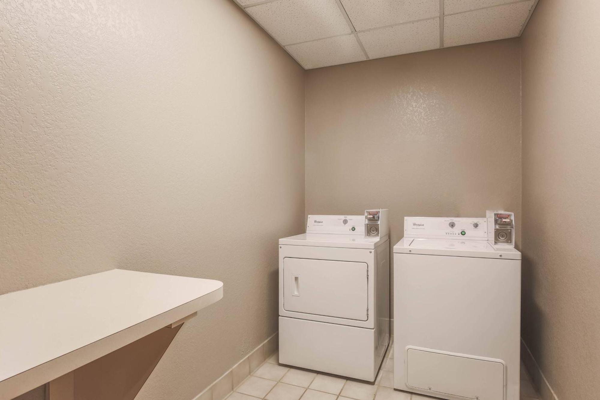 Courtyard By Marriott Orlando Lake Mary North Heathrow Esterno foto