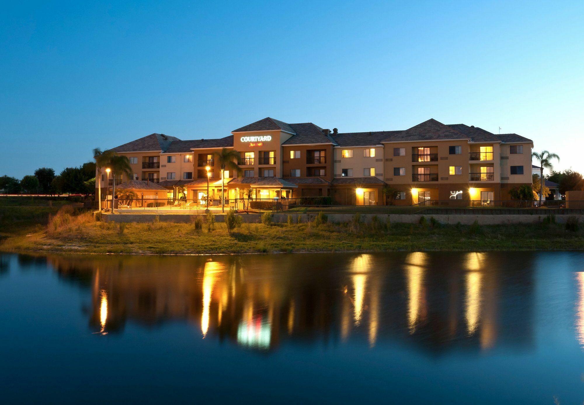 Courtyard By Marriott Orlando Lake Mary North Heathrow Esterno foto